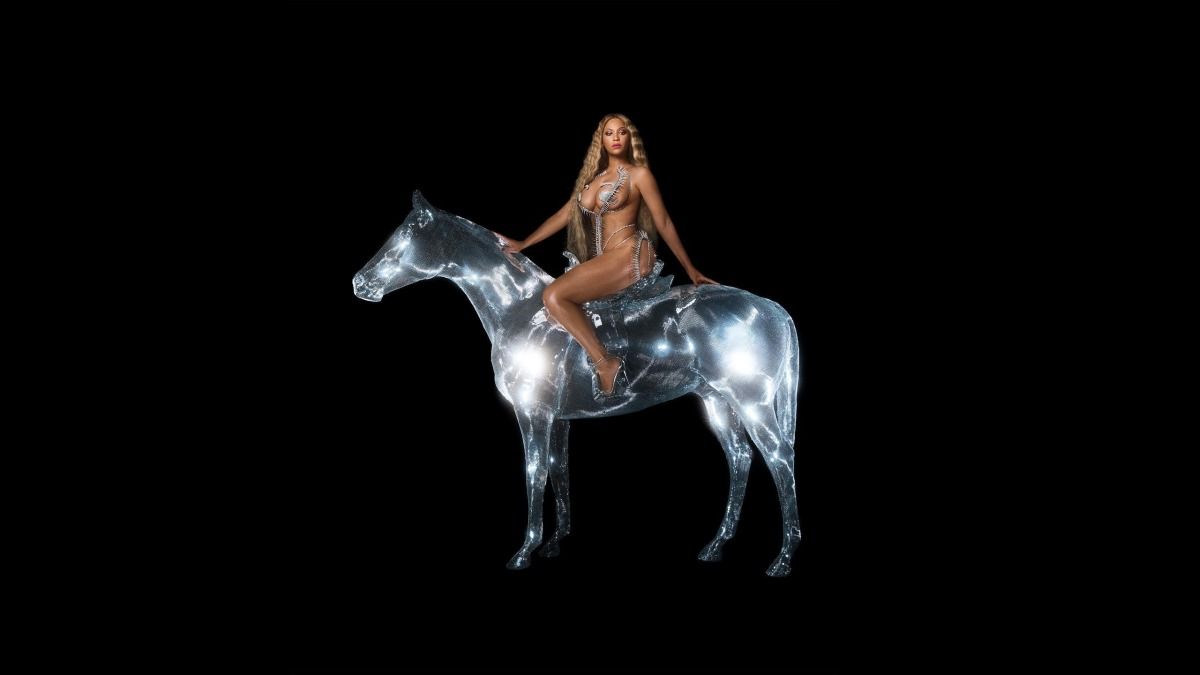 Beyoncé lança novo álbum e agradece fãs