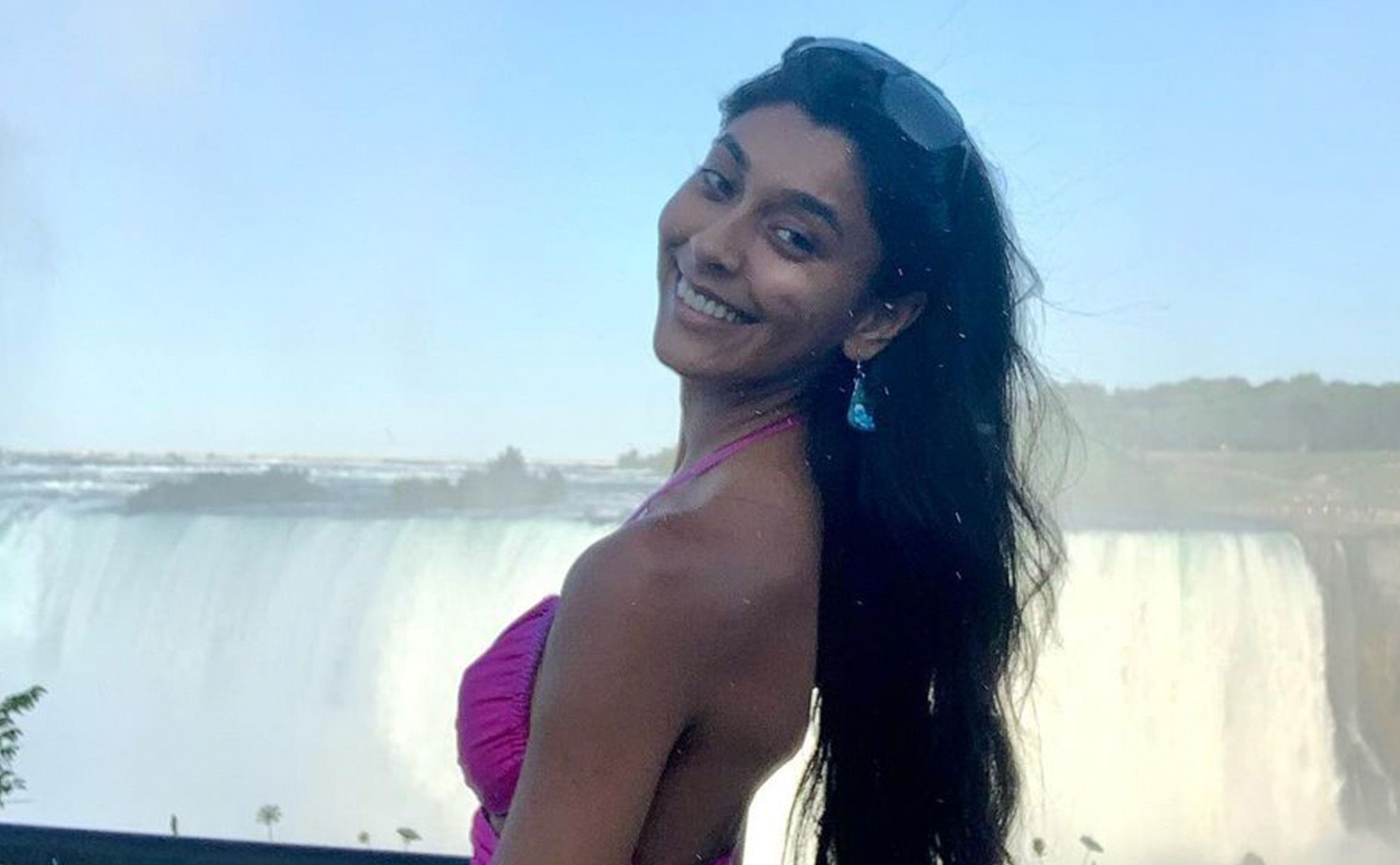 Tiktoker famosa morre aos 21 anos após mensagem