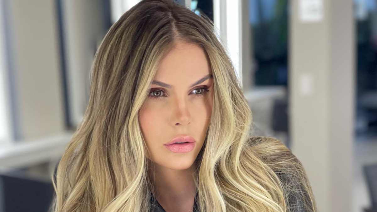 Bárbara Evans afirma que teve de passar por cirurgia íntima