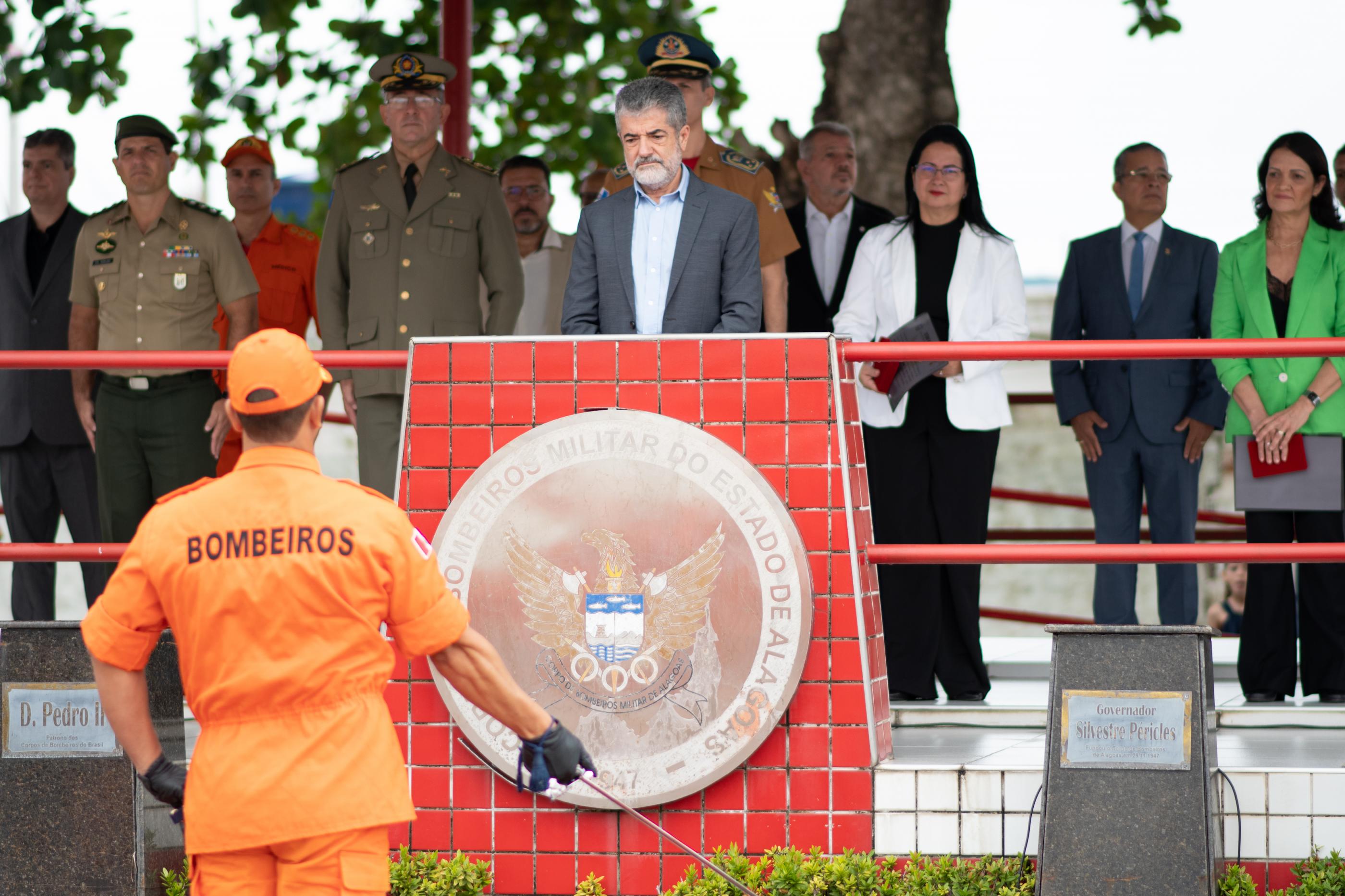 Secretários são homenageados pelo Corpo de Bombeiros