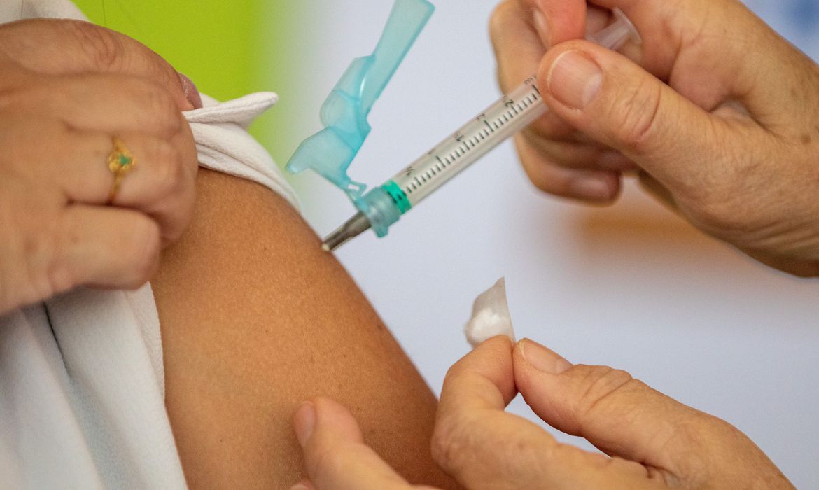 Brasil atingiu em 2021 menor cobertura vacinal em 20 anos