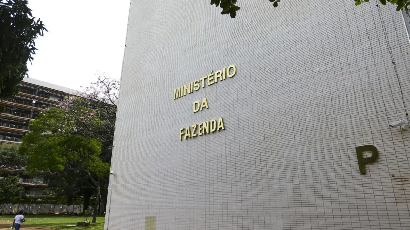 Governo reduz projeção do PIB para 2% em 2026 e 2,3% em 2027