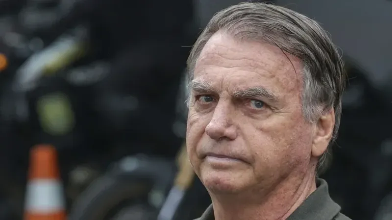 Cirurgia de Bolsonaro é finalizada ‘com sucesso’