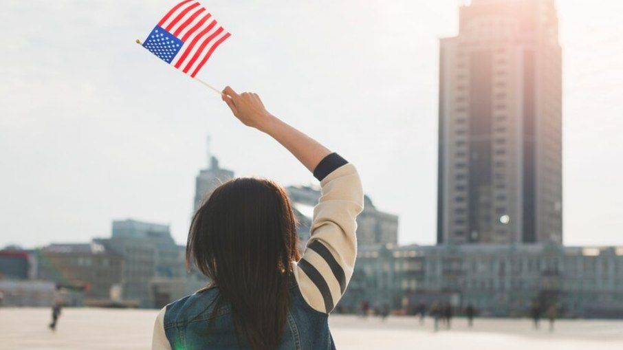 Visto americano: como os EUA avaliam suas redes sociais?