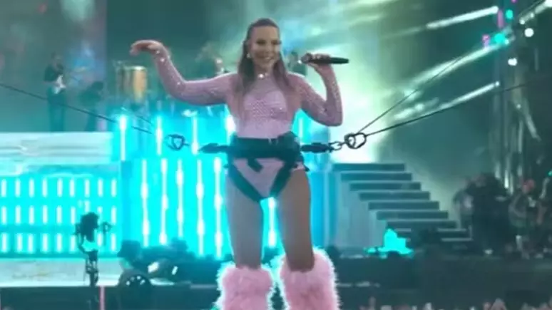 No Rock in Rio, Ivete Sangalo 'voa' sobre o público e causa alvoroço em show: 'A maior que temos'
