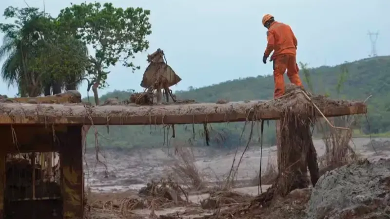 Tragédia de Mariana, 10 anos: por que 600 mil pessoas ainda buscam acordo em Londres