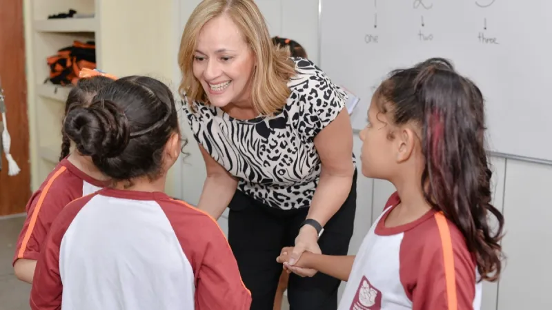 “É a chance que eu não tive”: pais celebram ensino bilíngue na rede pública de União dos Palmares