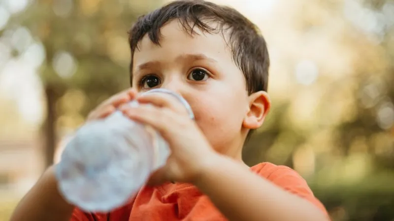 Férias escolares exigem atenção dos pais para manter saúde e rotina das crianças