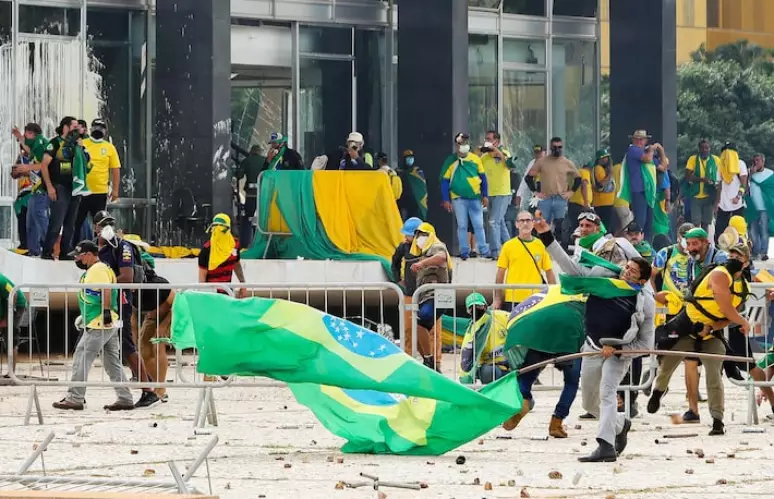 Quatro fugitivas do 8/1 são presas ao entrar ilegalmente nos EUA e aguardam extradição