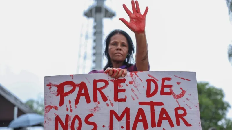 Câmara aprova venda de spray de pimenta para defesa pessoal de mulheres