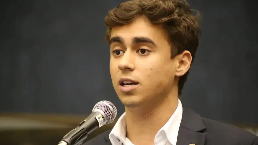 Em áudio, Nikolas Ferreira pede ajuda a Vorcaro para liberação de ativo minerário e diz querer 'mais proximidade'