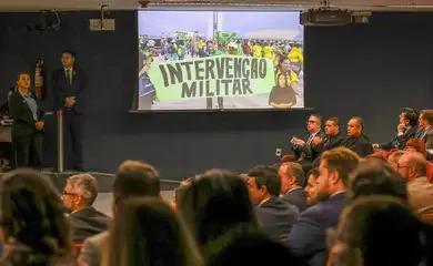 Brasil chegou perto de voltar à ditadura, diz New York Times