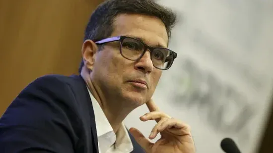 Campos Neto critica discurso de ‘nós contra eles’ e rebate críticas de Haddad