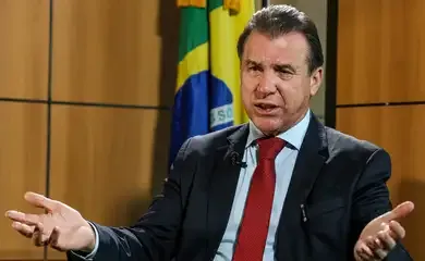 Regulamentar inteligência artificial é essencial para manter empregos