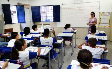 Senado aprova política de qualidade de vida para educadores