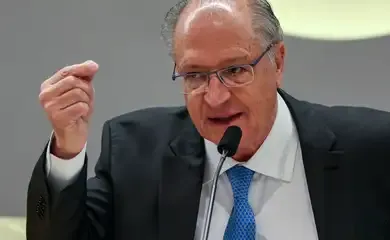 Presidente em exercício defende menos exceções na reforma tributária