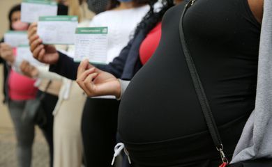 PNI oferece vacinação segura para gestantes e bebês