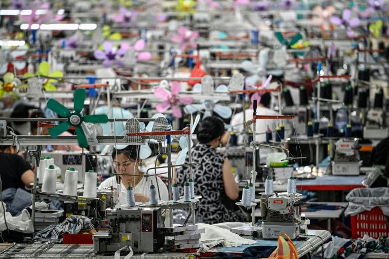 Trump concentra guerra comercial na China; veja tarifas já aplicadas e a retaliação