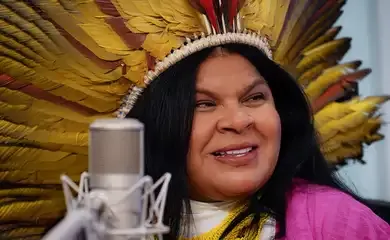 Sônia Guajajara é atendida em hospital após passar mal em compromisso