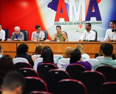 Gestores estaduais e municipais se reúnem para debater políticas públicas para o SUS 