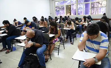 Inep aplica neste domingo provas do Encceja e do Revalida