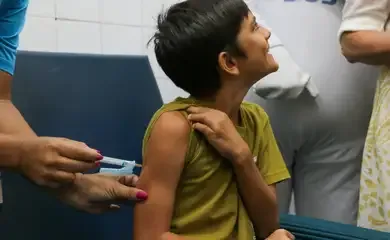 Apenas 32% do público-alvo tomaram vacina contra dengue no DF