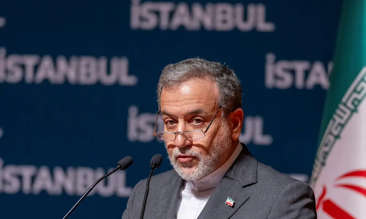 Operação dos EUA mirou infraestruturas do programa nuclear iraniano em Natanz, Isfahã e Fordow