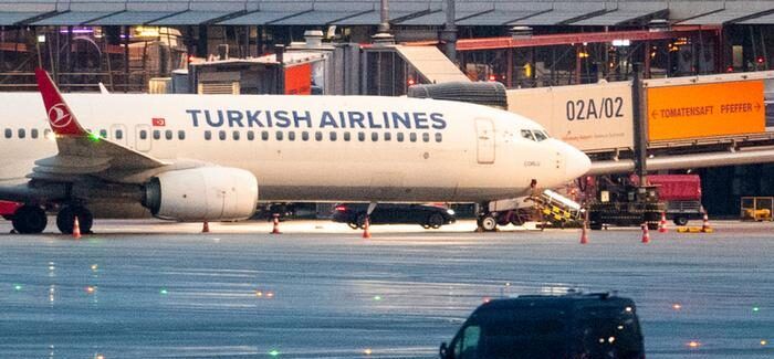 Homem que fez filha refém no aeroporto de Hamburgo é preso