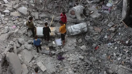 Ataques israelenses interrompem trégua em Gaza e deixam mais de 400 mortos