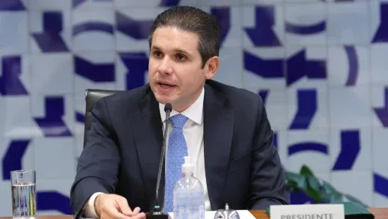 Hugo Motta recorre de decisão do STF que manteve ação contra Ramagem