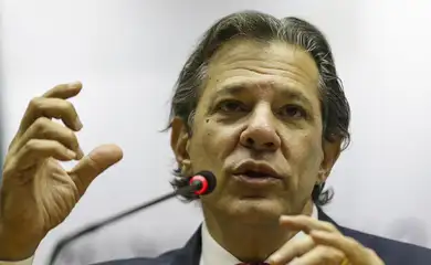 Haddad testa positivo para covid-19