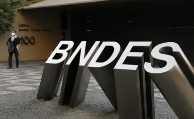 BNDES financia R$ 1,1 bi para exportação de jatos pela Embraer