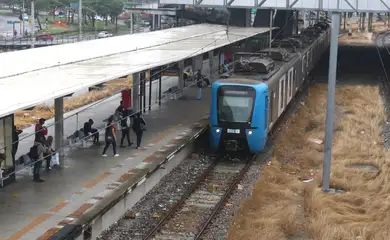 Roubo de cabos fecha nove estações de trens no Rio de Janeiro
