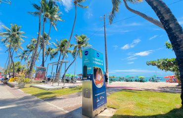 Prefeitura instala estação de hidratação na orla marítima de Maceió