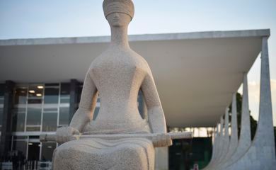 Defesa de réu pelo 8 de janeiro diz que julgamento no STF é “político”