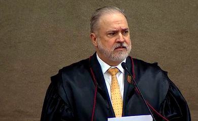 Aras faz último discurso no STF como procurador-geral da República