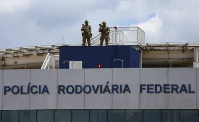 Jovem de 26 anos é atingida por tiro na cabeça em ação da PRF