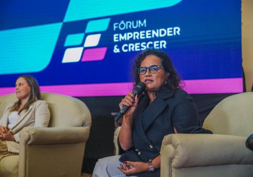 Secretária da Fazenda compartilha experiências no Fórum Empreender & Crescer