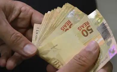 Caixa paga novo Bolsa Família a beneficiários com NIS de final 9