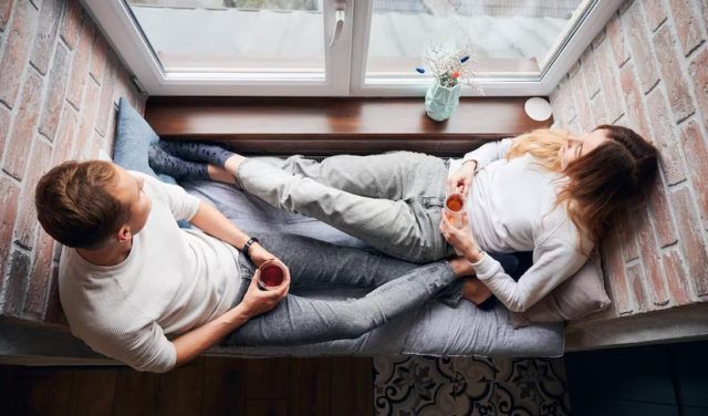 Seis razões para você ficar em casa no fim de semana e uma para esquecer todas elas