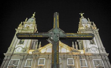 Rio teve centenas de chacinas desde episódio da Candelária há 30 anos