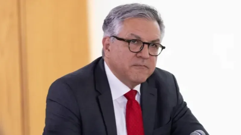 Suspeitas de intoxicação por metanol chegam a 17 entre agosto e setembro, diz Padilha