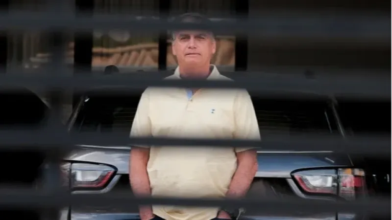 STF forma maioria para manter condenação de Bolsonaro e aliados