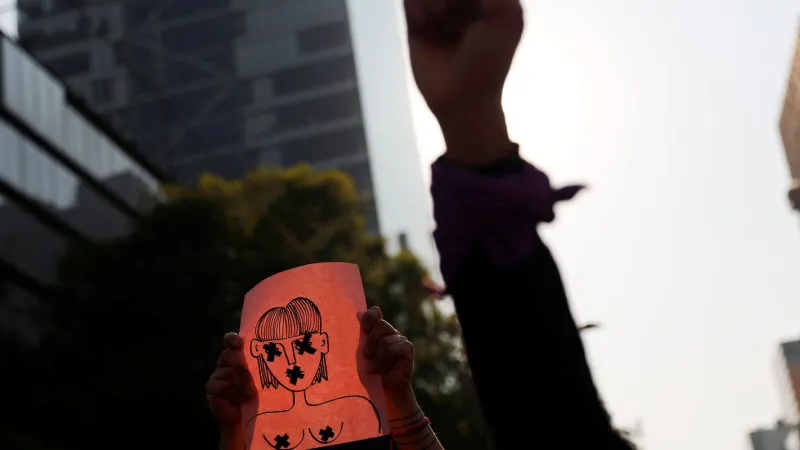 Denúncias de violência digital contra mulheres crescem 188% em um ano