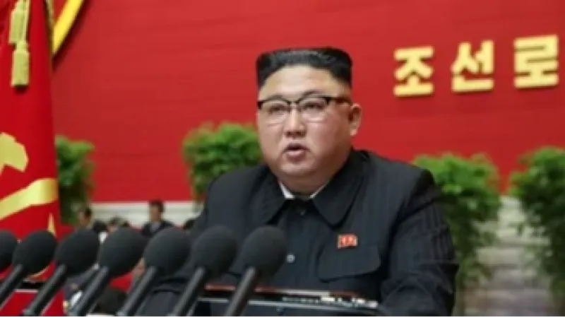 Líder norte-coreano manda aumentar a produção de mísseis em 2026