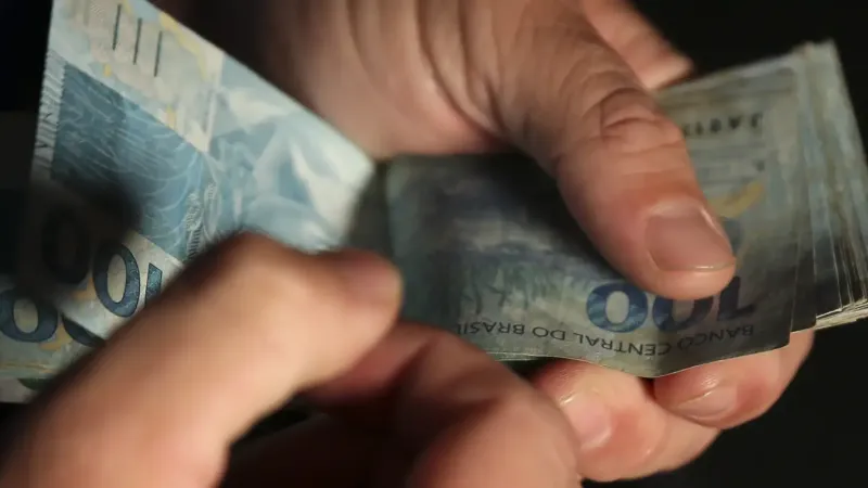 Desenrola Brasil: saiba como usar FGTS para pagar dívidas em atraso