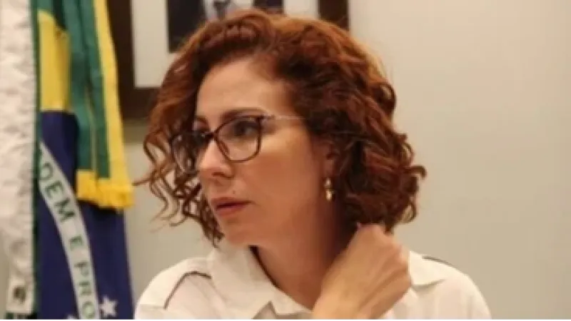 Julgamento de Carla Zambelli na Itália é suspenso e deve ser retomado nesta sexta