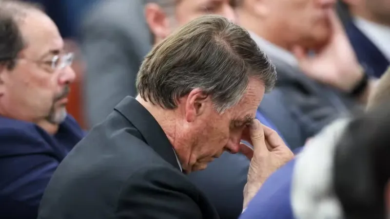 Defesa de Bolsonaro prepara habeas corpus para tentar reverter prisão preventiva