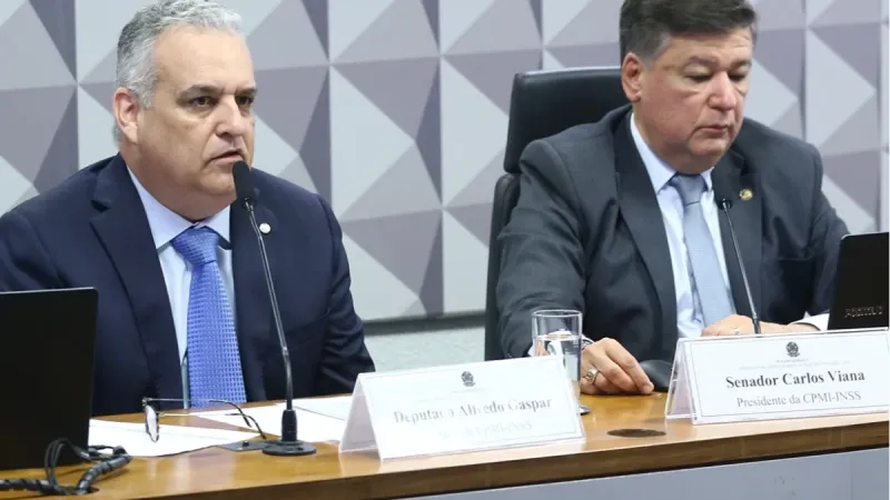 Enquanto CPMI cata holofotes e sinaliza pizza, Lula devolve dinheiro dos aposentados, devidamente corrigido