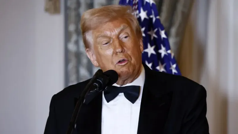 Trump se manifesta pela 1ª vez sobre divulgação de novos arquivos de Epstein